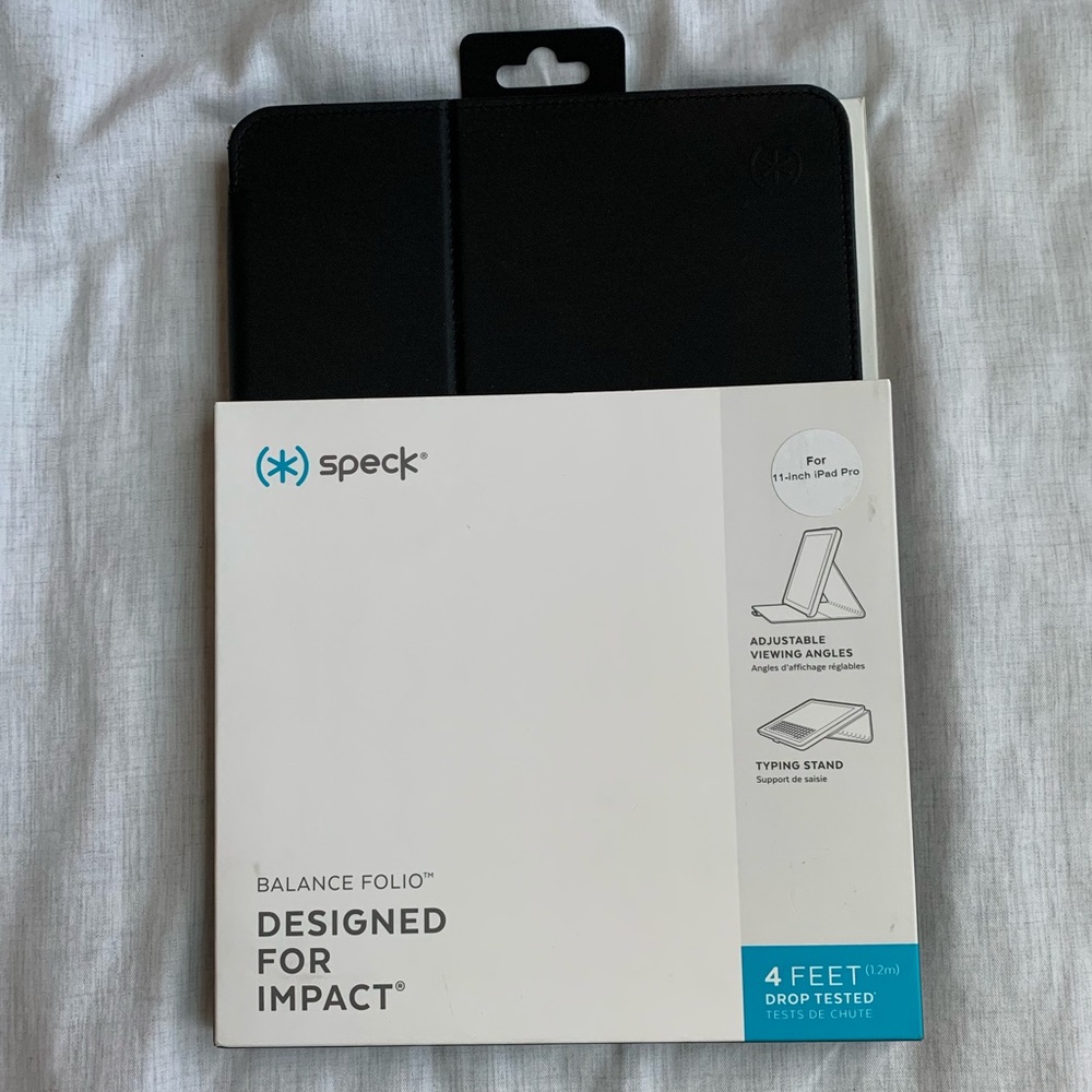 Speck IPad Pro 11 inch folio case.